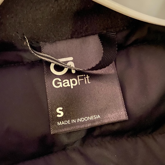 GapFit Puffer Coat - Picture 4 of 4